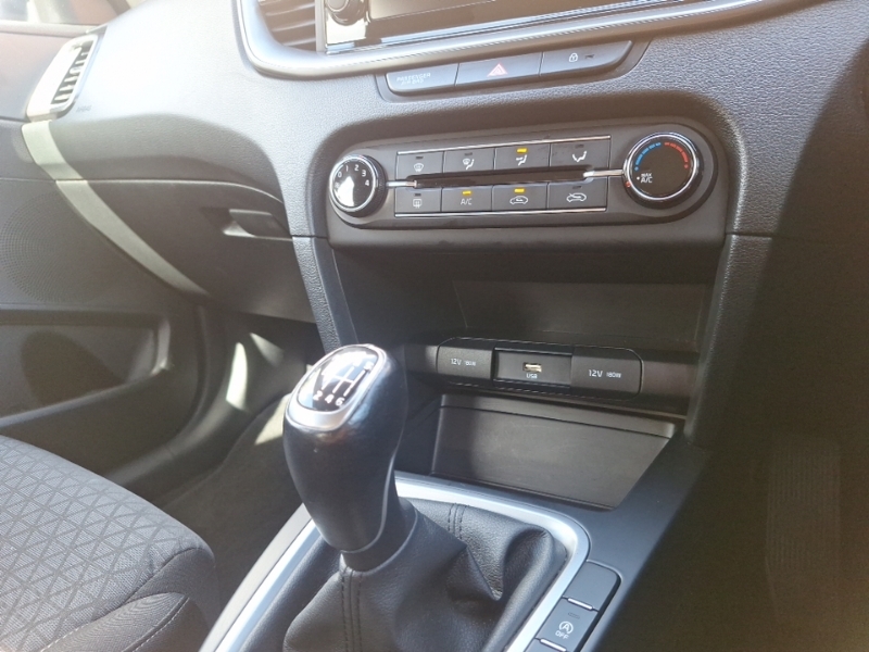 Kia Xceed 1.4 T-gdi 3 Suv Euro 6 Ss 13 Grey #17