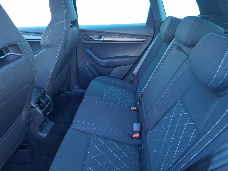 Skoda Karoq 1.5 Tsi Sportline Edition Black #6