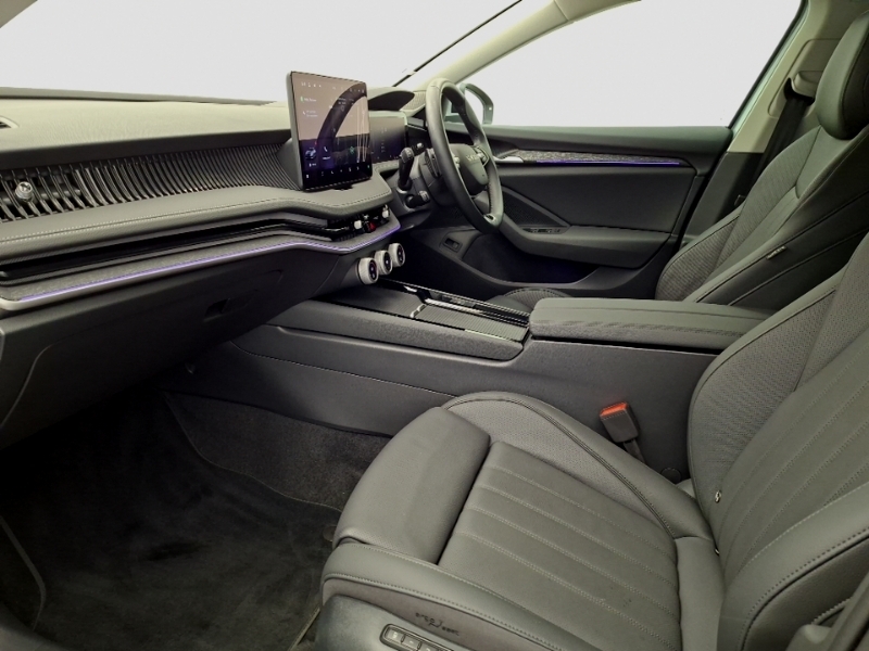 Skoda Superb 2025 2.0 Tdi 193 Laurin Klement 4X4 Dsg Yellow #5