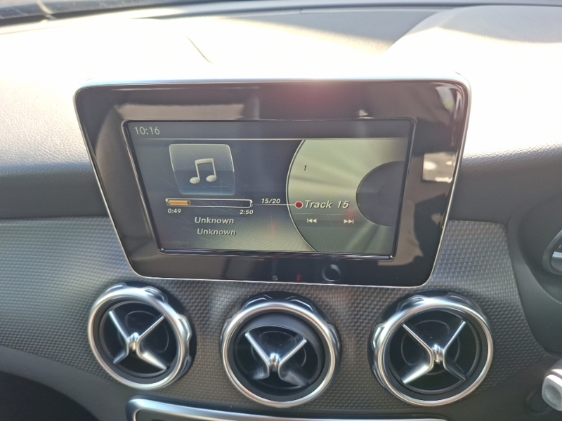 Mercedes-Benz GLA Class 2.1 Gla200d Sport Suv 7G-dct Euro 6 S Black #16