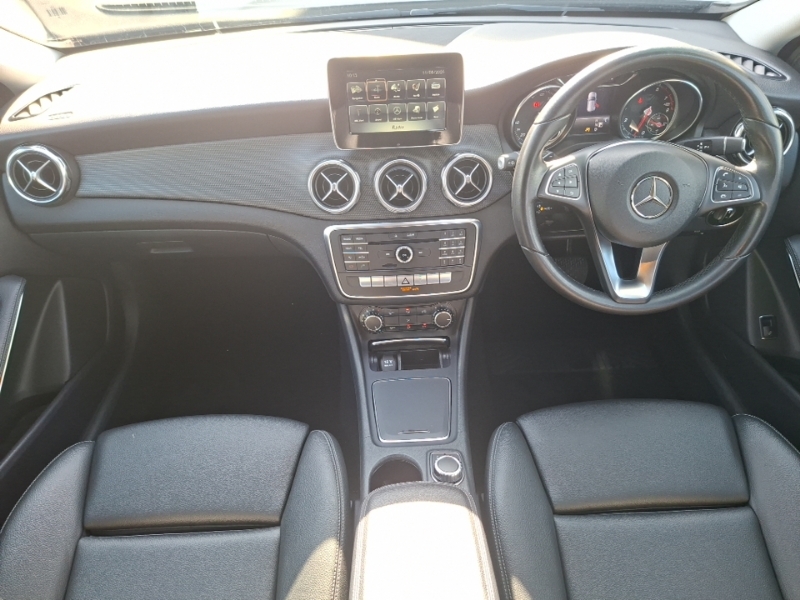 Mercedes-Benz GLA Class Gla 200 Se Blue #3