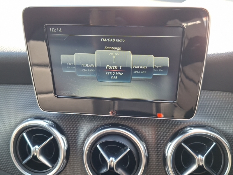 Mercedes-Benz GLA Class 2.1 Gla200d Sport Suv 7G-dct Euro 6 S Black #11