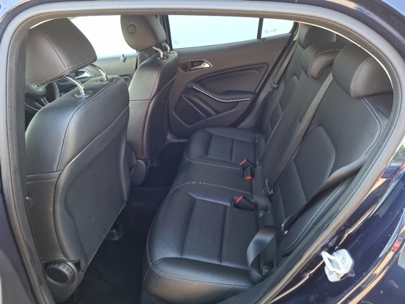Mercedes-Benz GLA Class Gla 200 Se Blue #6