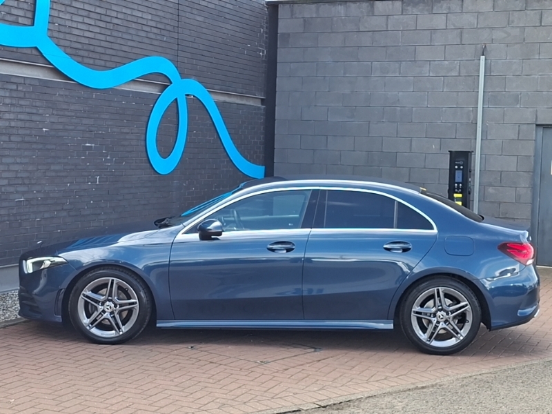 Mercedes-Benz A Class A200 Amg Line Blue #4