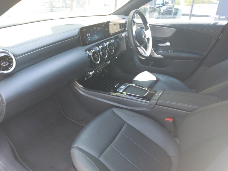 Mercedes-Benz CLA Class Cla 200 Sport Executive Tip Black #5
