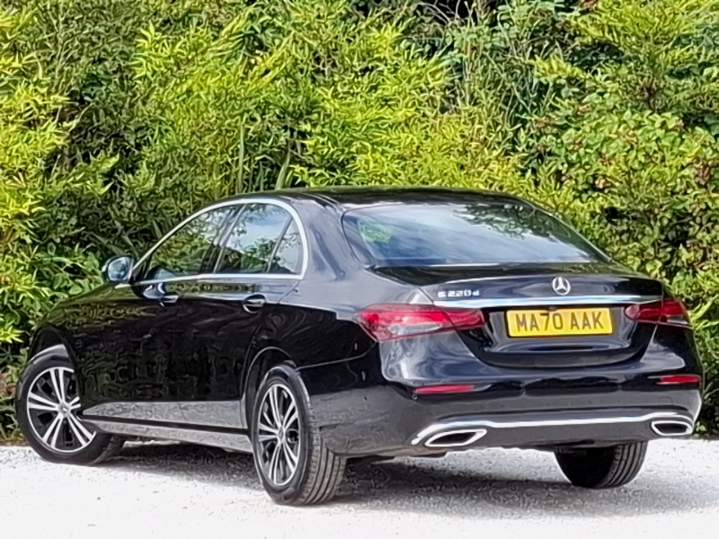 Mercedes-Benz E Class E220d Sport 9G-tronic Black #2