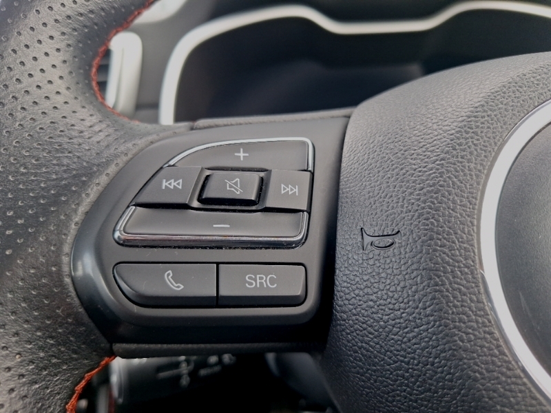 MG ZS Ev Exclusive 141 Bhp Blind Spot Monitoring, 8-I White #12