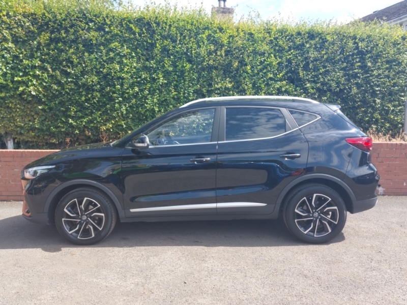 MG ZS 1.0T Gdi Exclusive Dct Black #4