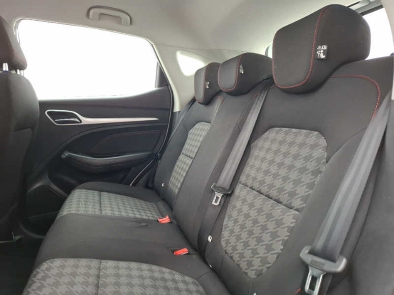 MG ZS 130Kw Se Ev 51Kwh White #6
