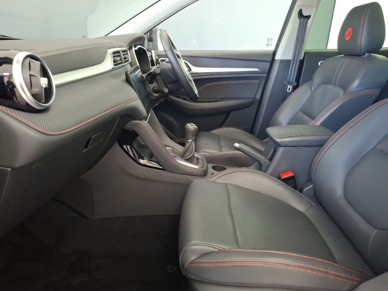 MG ZS 1.0T Gdi Exclusive Black #5