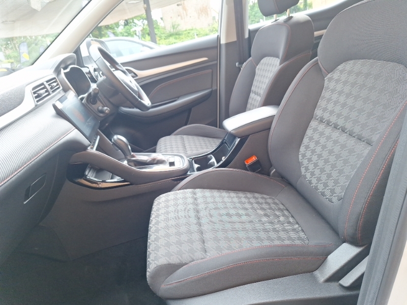 MG ZS 1.0T Gdi Excite Dct White #5