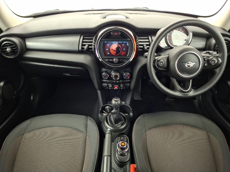 Mini Hatch 1.5 Cooper Classic II ND70JVF Orange #3