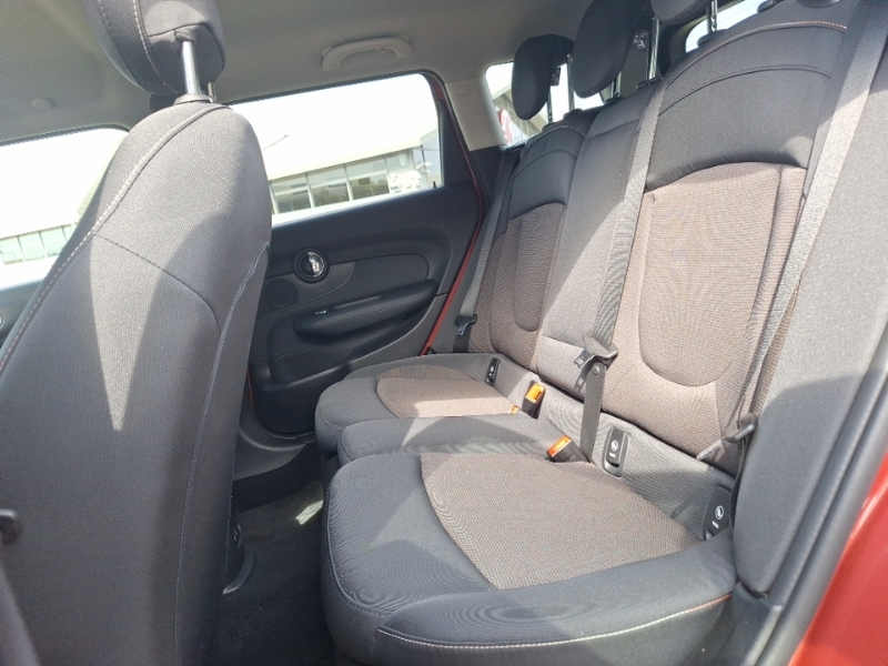 Mini Clubman 1.5 Cooper Classic Premium 6Dr Red #6