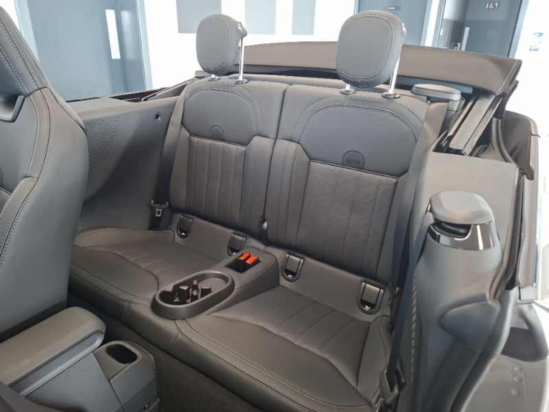 Mini Hatch 2.0 C Exclusive Level 2 Silver #6