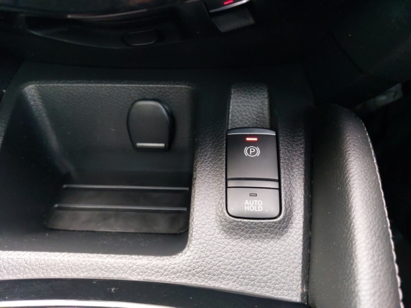 Nissan Qashqai 1.3 Dig-t 160 Tekna Dct Black #17