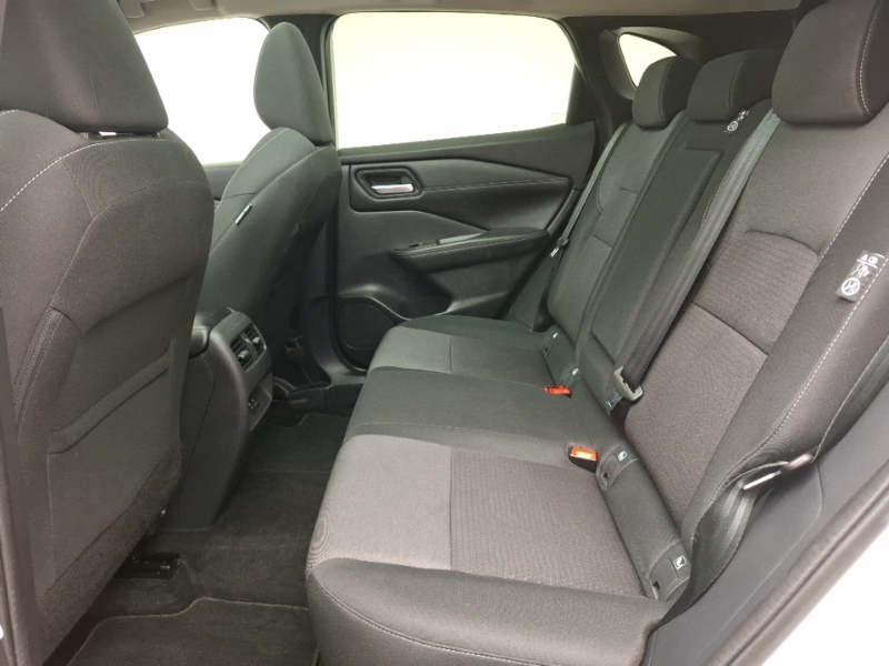 Nissan Qashqai 1.3 Dig-t Mh N-connecta Glass Roof White #6