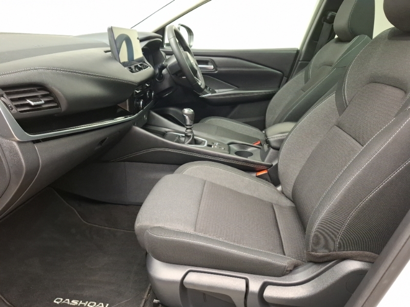 Nissan Qashqai 1.3 Dig-t Mh N-connecta Glass Roof White #5
