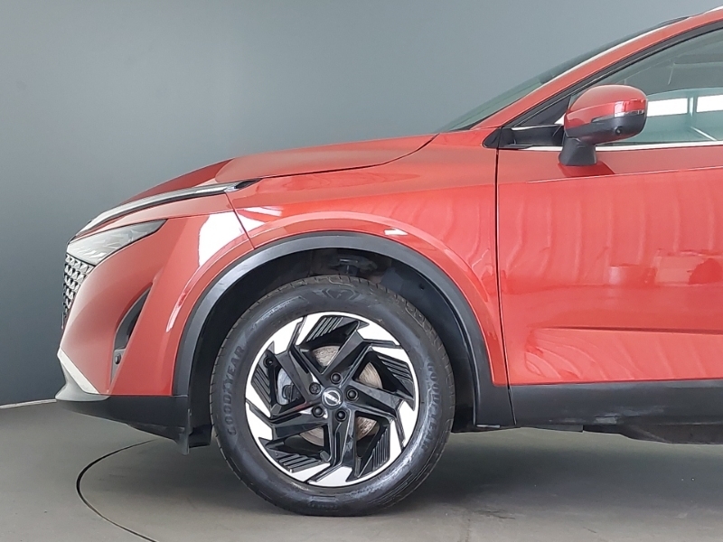 Nissan Qashqai 1.3 Dig-t Mh N-connecta Glass Roof Green #19
