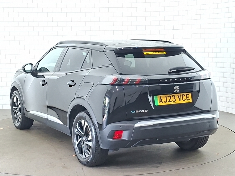 Peugeot e-2008 100Kw Allure Premium 50Kwh Black #2