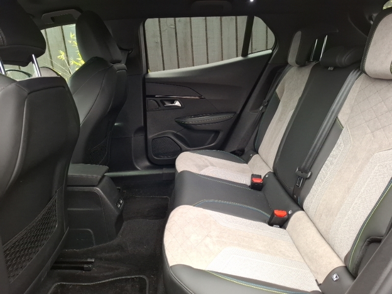 Peugeot e-2008 100Kw Gt Premium 50Kwh Grey #6