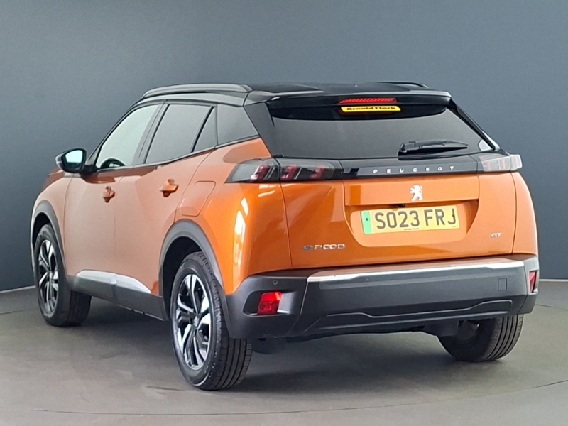 Peugeot e-2008 100Kw Gt 50Kwh Orange #2