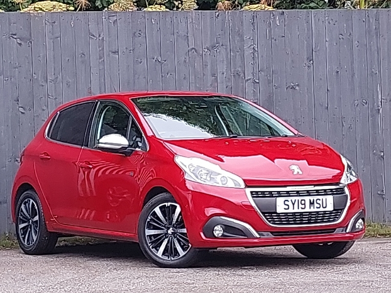 Peugeot 208 1.2 Puretech 82 Tech Edition Start Stop Red