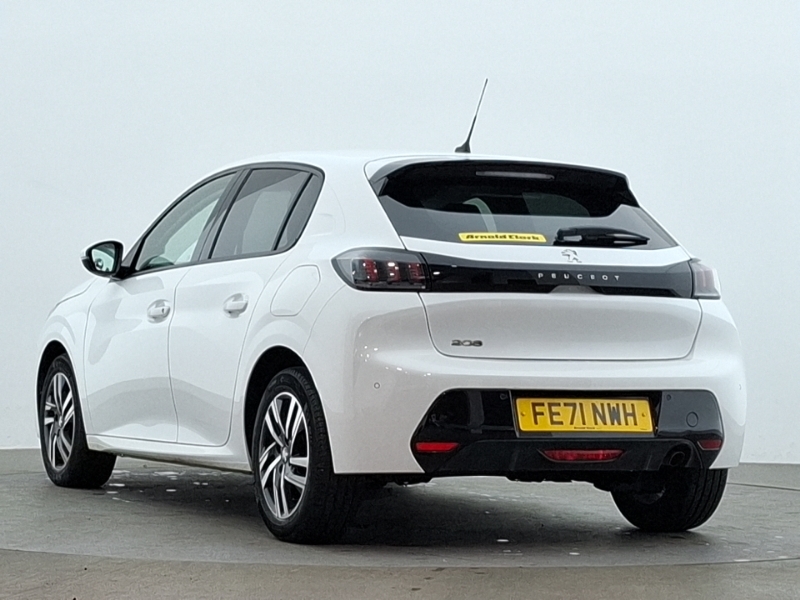 Peugeot 208 1.2 Puretech 100 Allure White #2
