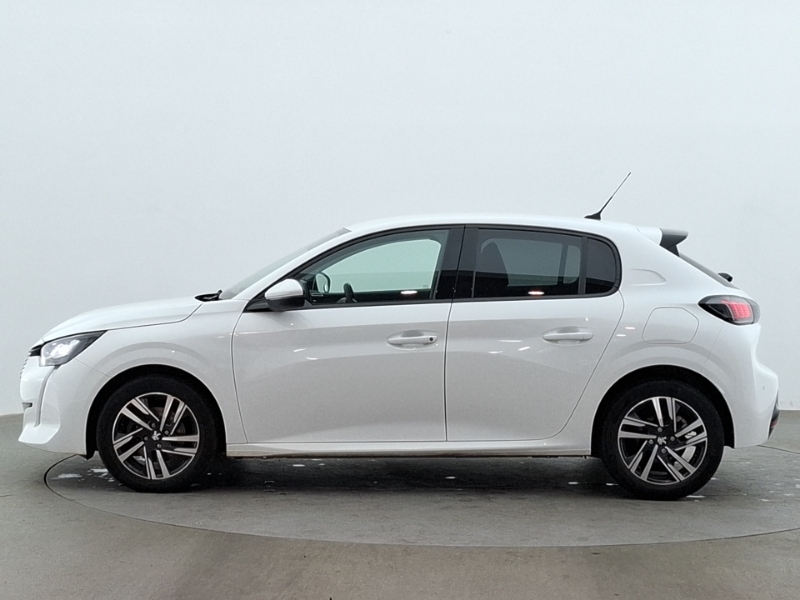 Peugeot 208 1.2 Puretech 100 Allure White #4