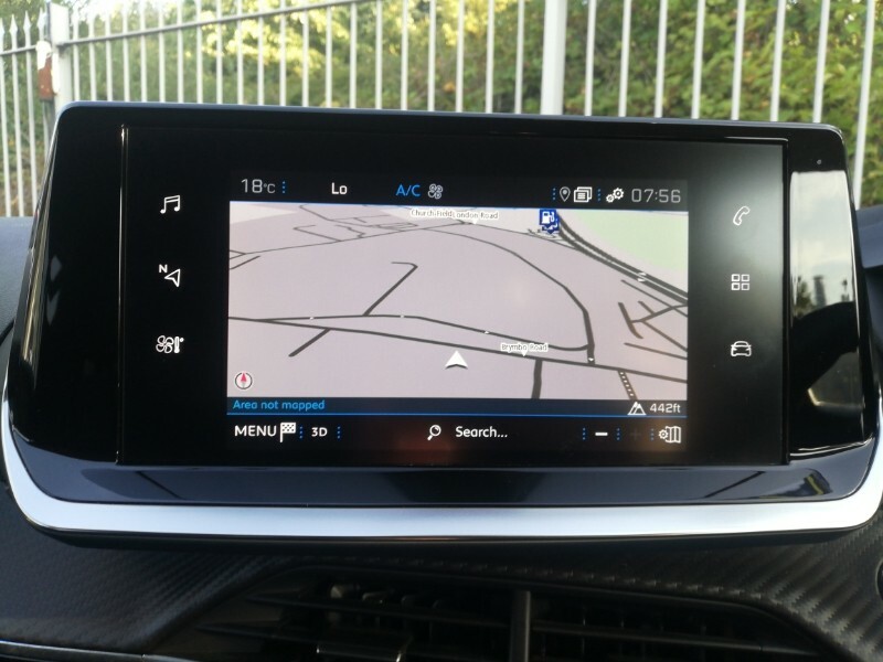 Peugeot 208 1.2 Puretech 100 Allure Premium Eat8 Black #10