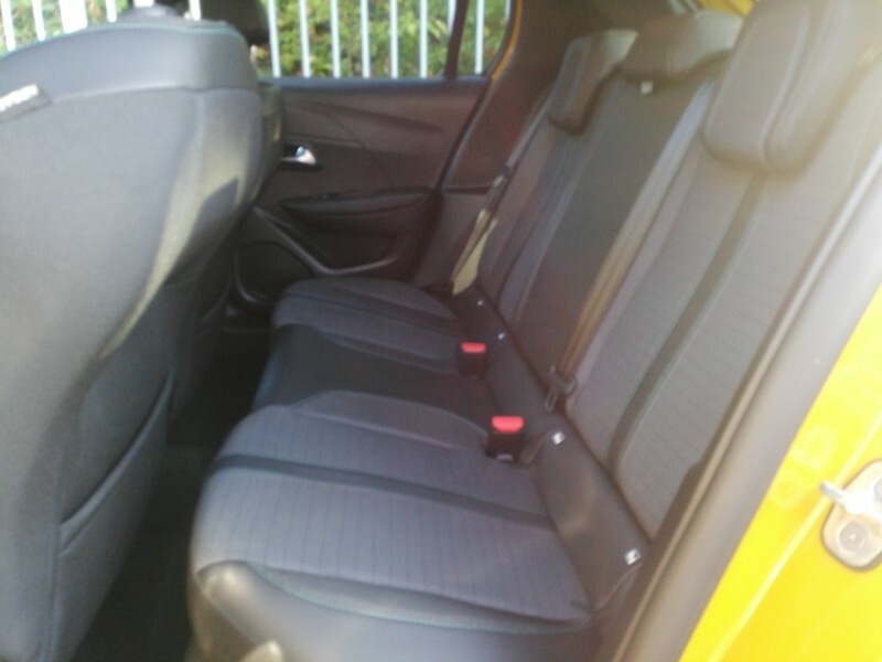 Peugeot 208 1.2 Puretech 100 Allure Premium Eat8 Yellow #6