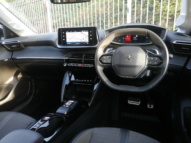 Peugeot 208 1.2 Puretech 100 Allure Premium Eat8 Black #7