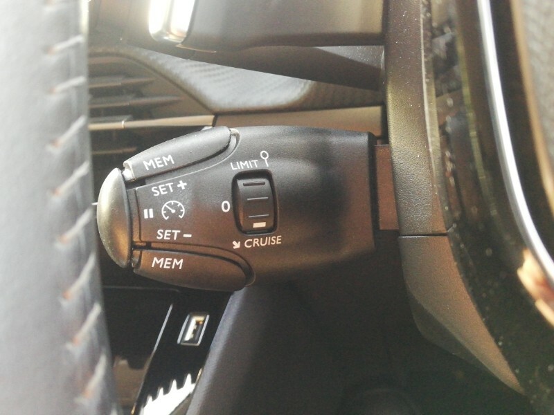 Peugeot 208 1.2 Puretech 100 Allure Premium Eat8 Black #14