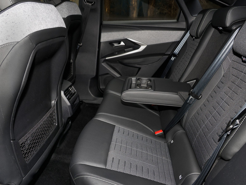 Peugeot 5008 1.2 Hybrid 145 Gt E-dsc6 Blue #6