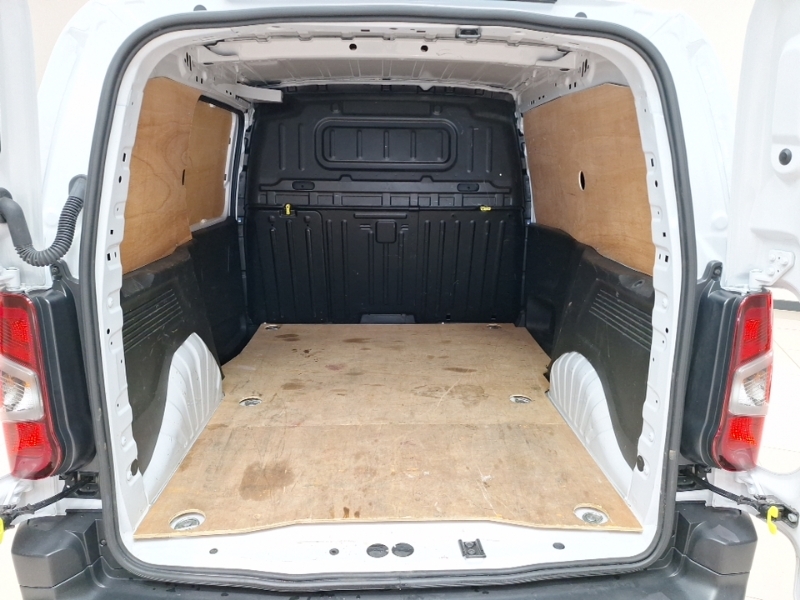 Peugeot Partner 950 1.5 Bluehdi 100 Professional Premium Van Pan White #18
