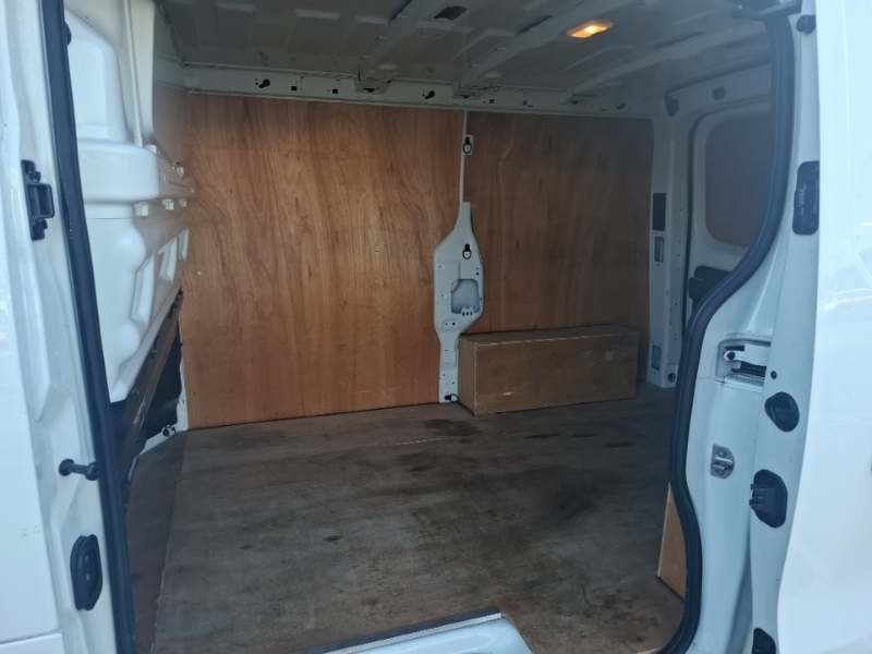 Renault Trafic Sl30 Blue Dci 130 Advance Van White #6