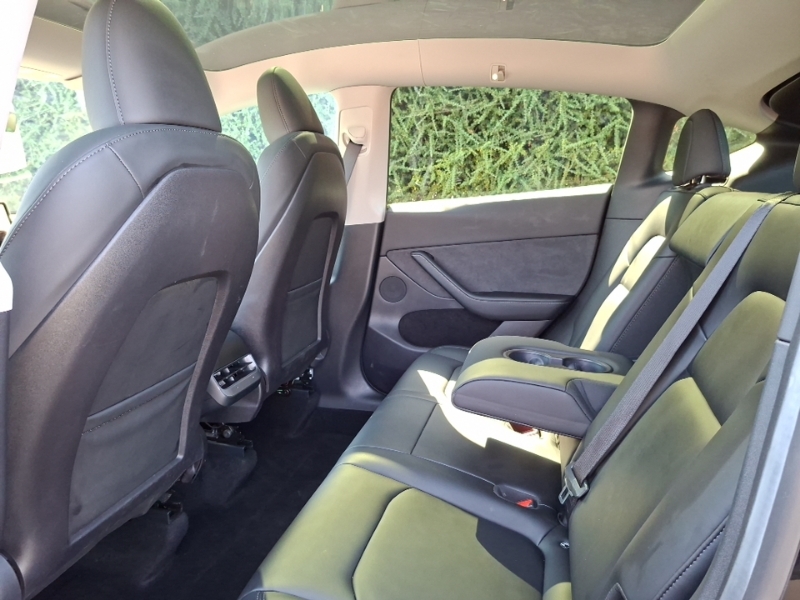 Tesla Model Y Long Range Awd NJ23VMT Black #6