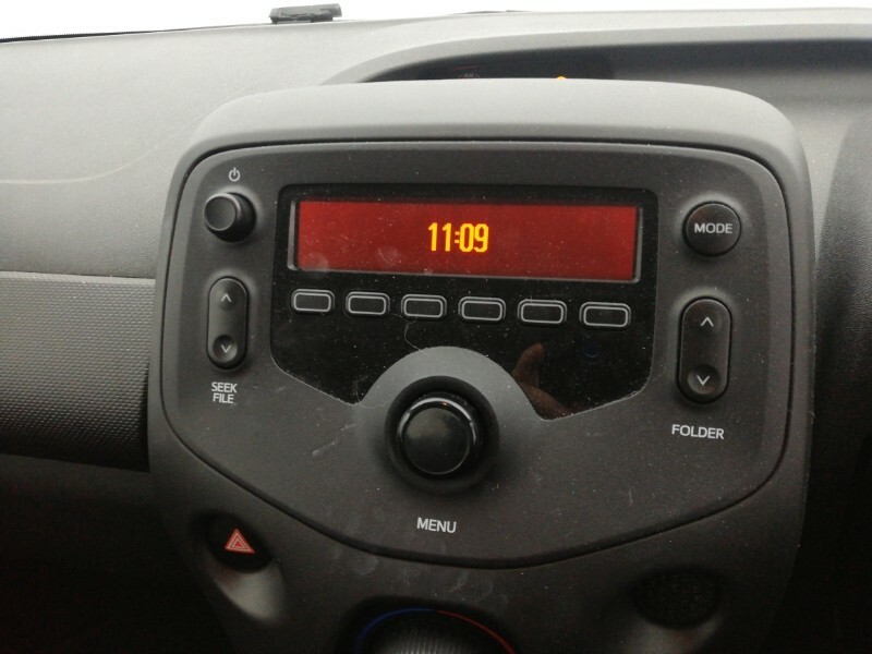 Toyota Aygo 1.0 Vvt-i X-play 5-Dr White #11