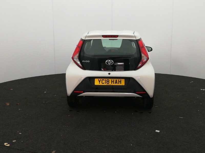 Toyota Aygo 1.0 Vvt-i X-play 5-Dr White #15
