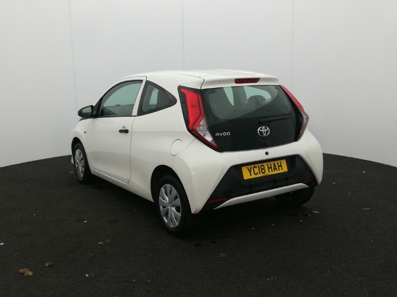 Toyota Aygo 1.0 Vvt-i X White #2