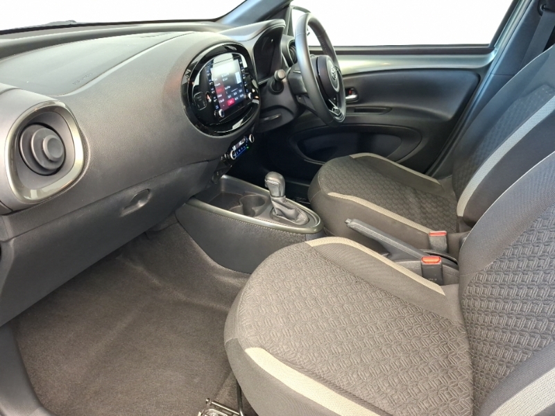 Toyota Aygo X 1.0 Vvt-i Edge Green #5