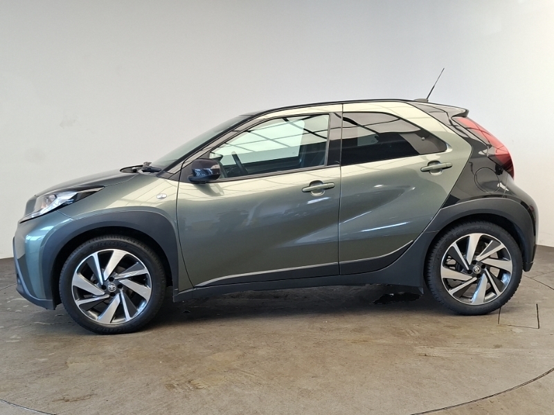 Toyota Aygo X 1.0 Vvt-i Edge Green #4