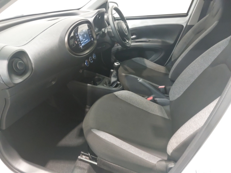 Toyota Aygo X 1.0 Vvt-i Pure White #5