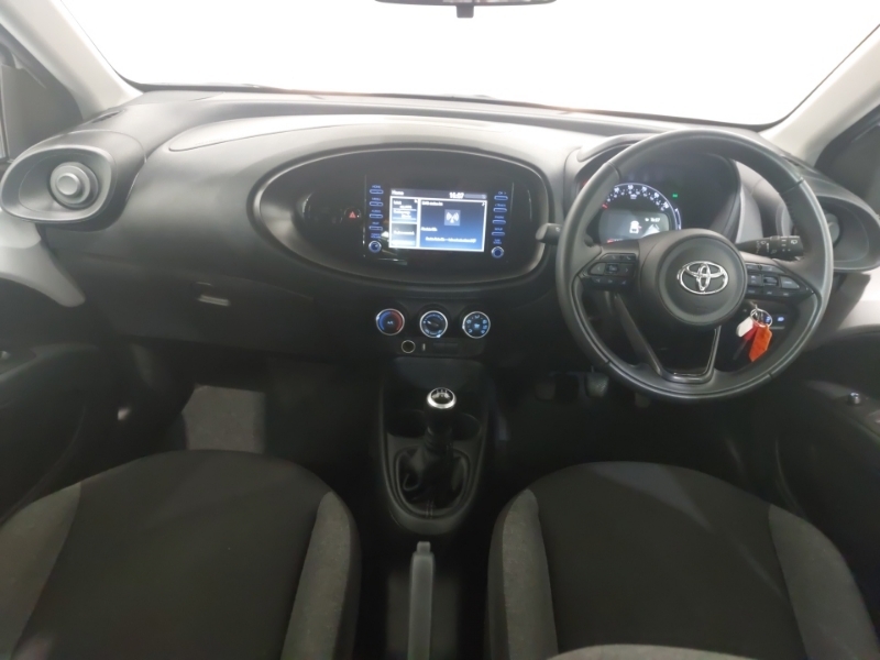 Toyota Aygo X 1.0 Vvt-i Pure White #3