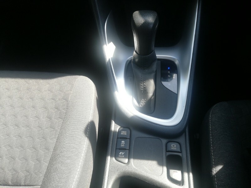 Toyota Yaris 1.5 Vvt-h Design E-cvt Euro 6 Ss White #17