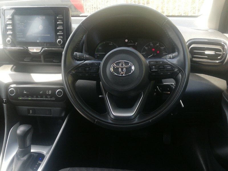 Toyota Yaris 1.5 Vvt-h Design E-cvt Euro 6 Ss White #7