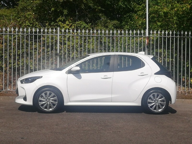 Toyota Yaris 1.5 Hybrid Icon Cvt White #4