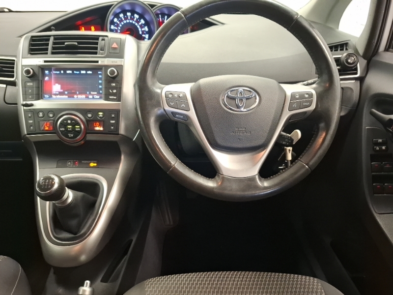 Toyota Verso 1.8 V-matic Icon Multidrive S Euro 5 Euro 5 Brown #8
