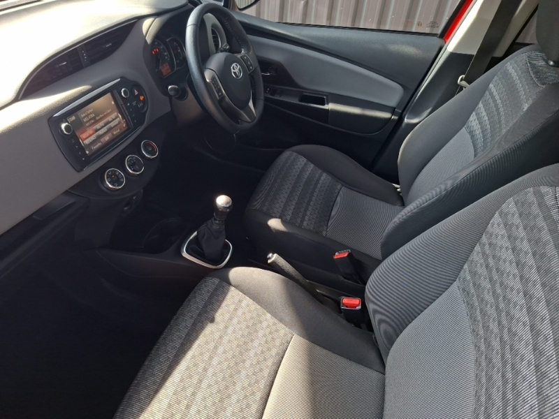 Toyota Yaris 1.33 Vvt-i Icon NJ17VPP Red #5