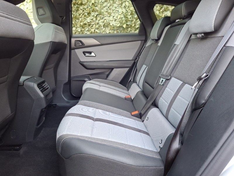 Vauxhall Grandland 157Kw Ultimate 73Kwh Panoramic Roof Silver #6