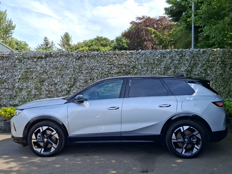 Vauxhall Grandland 157Kw Ultimate 73Kwh Panoramic Roof Silver #4